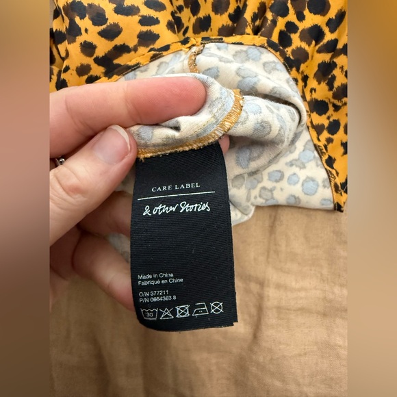 &other Stories Women’s Leopard Print midi Skirt - Picture 5 of 6